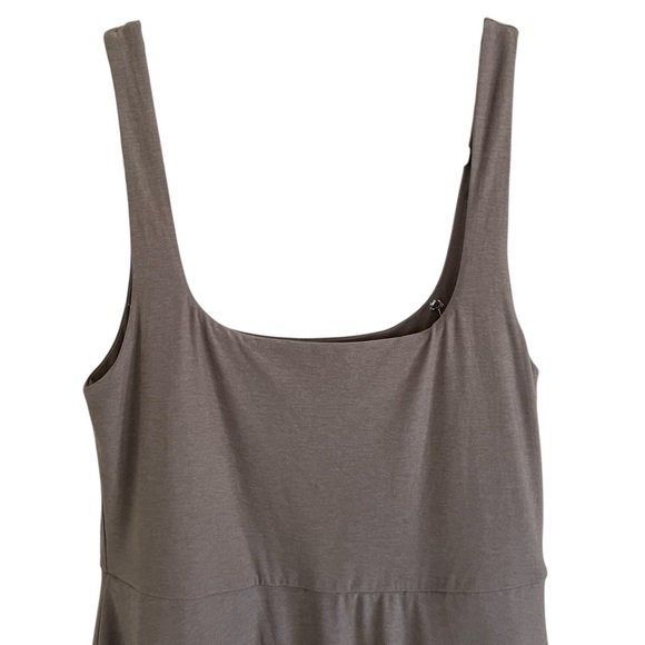 Beyond Yoga Featherweight At The Ready Square Neck Dress Medium - Picture 3 of 13